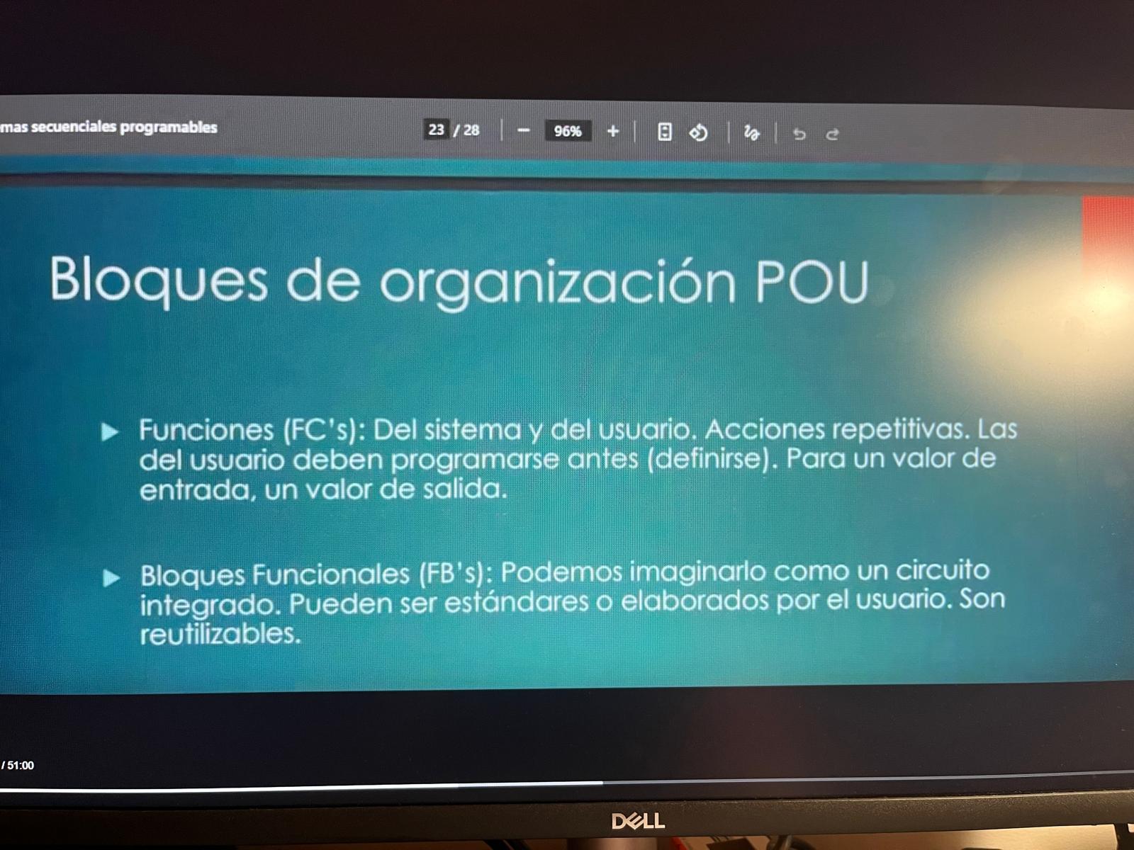 Foto de un curso de  Bloques de Organización POU
