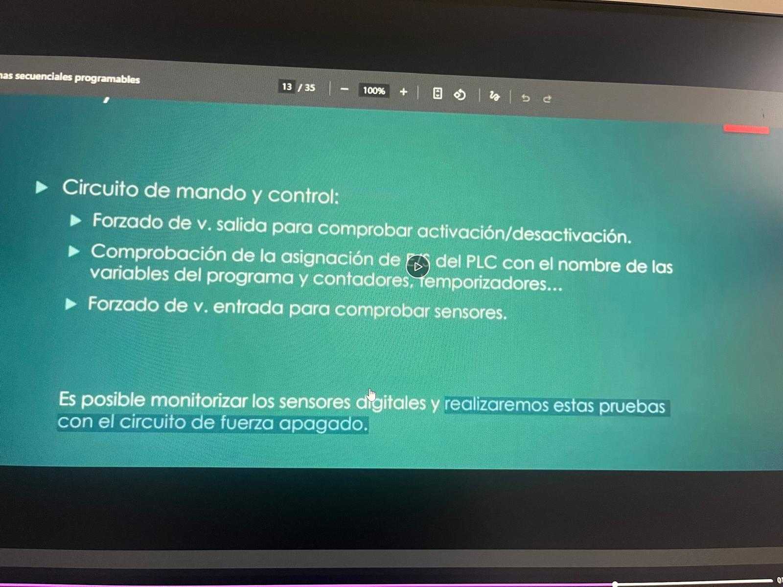 Foto de un curso de  Circuitos de mando y control