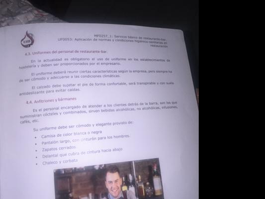 Foto de un curso de  Normas de Restauración y Uniformes