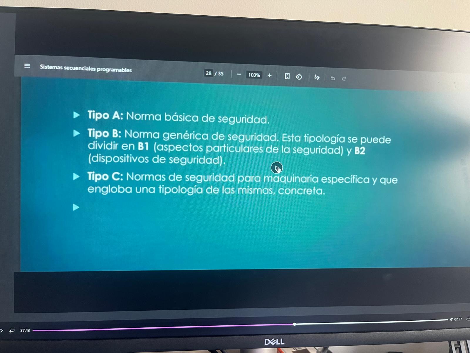 Foto de un curso de  Normas de Seguridad en Sistemas