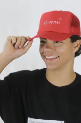 Foto de un curso de  Persona con gorra roja