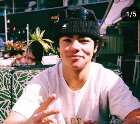 Foto de un curso de  Persona en restaurante al aire libre