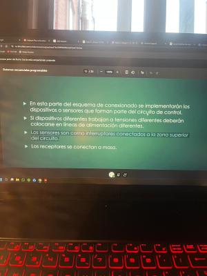 Foto de un curso de  Sistemas secuenciales programables