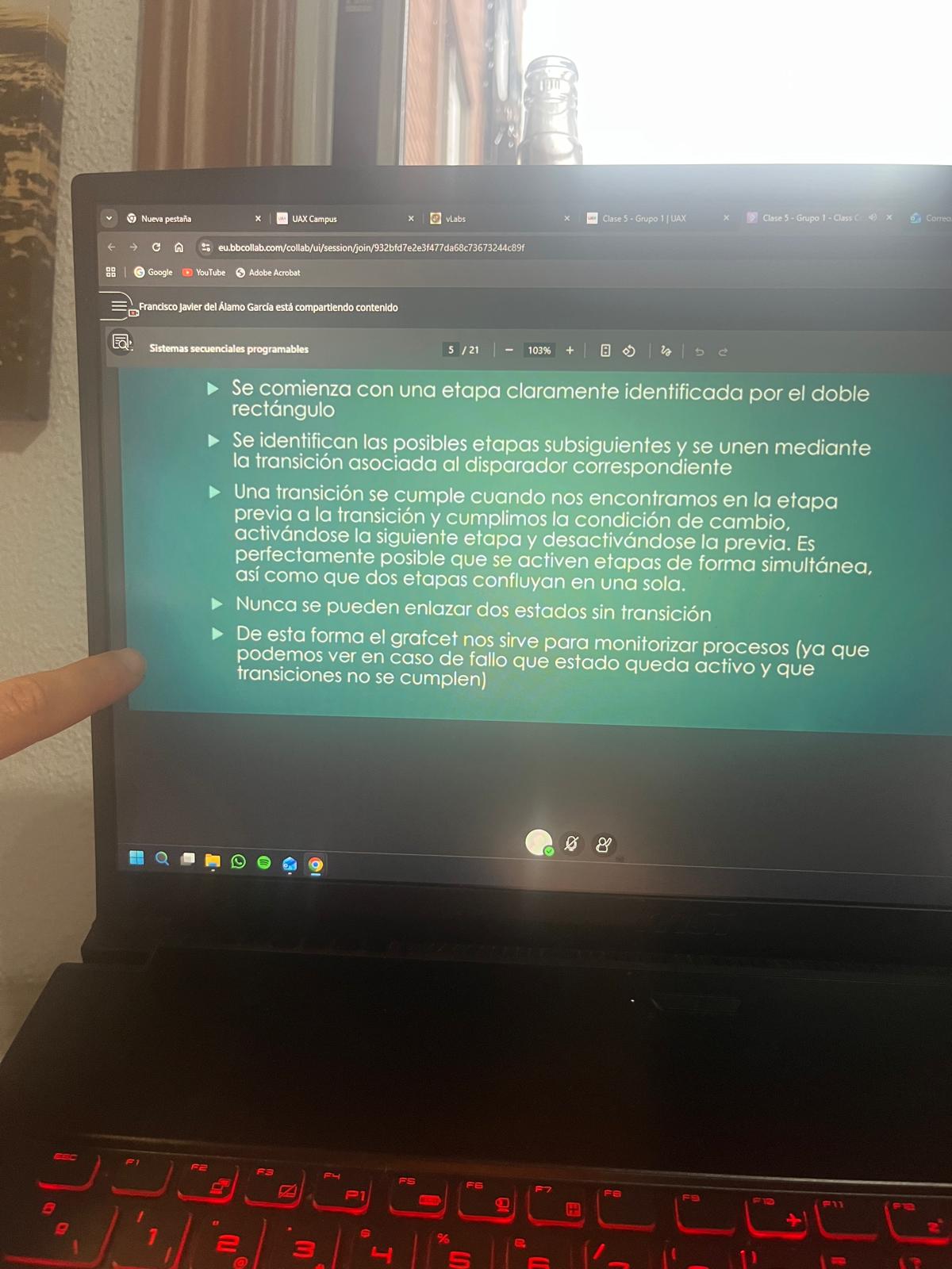 Foto de un curso de  Sistemas Secuenciales Programables
