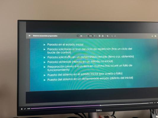 Foto de un curso de  Sistemas Secuenciales Programables