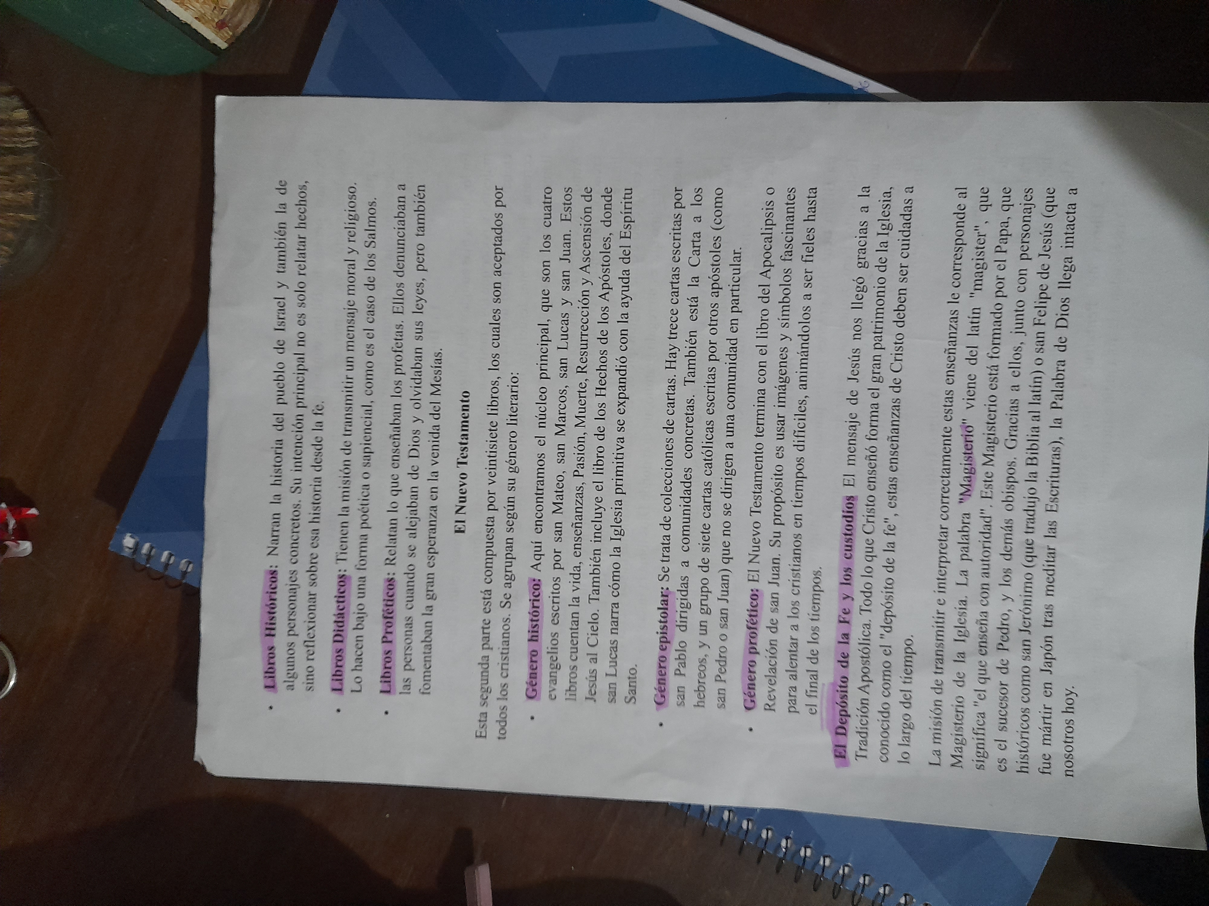 Foto de un curso de  Tipos de libros en la Biblia