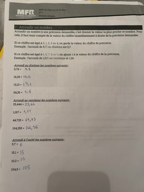 Photo d'un cours de  Arrondir des nombres en mathématiques