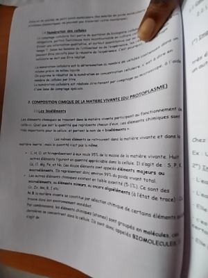 Photo d'un cours de  Composition chimique de la cellule