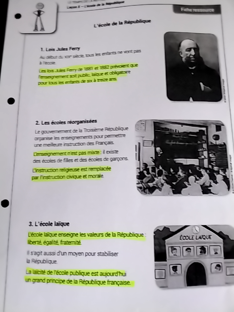Photo d'un cours de  L'école de la République