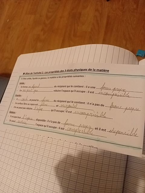 Photo d'un cours de  Propriétés des états de matière