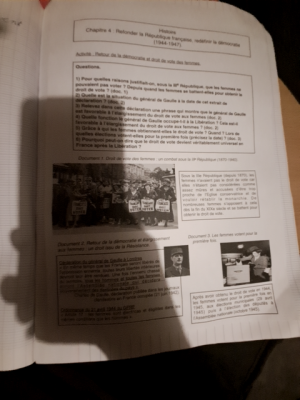 Photo d'un cours de  Refondation de la République Française