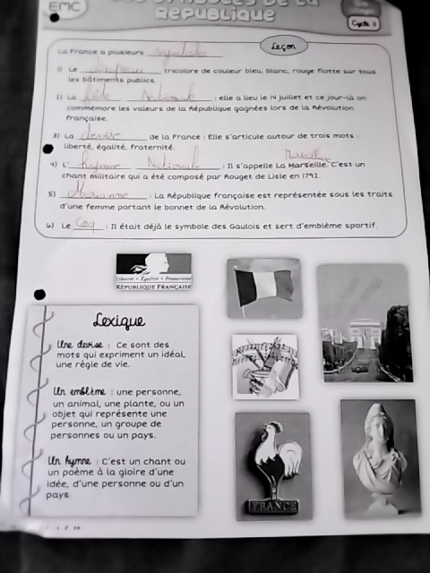 Photo d'un cours de  Symboles de la République Française