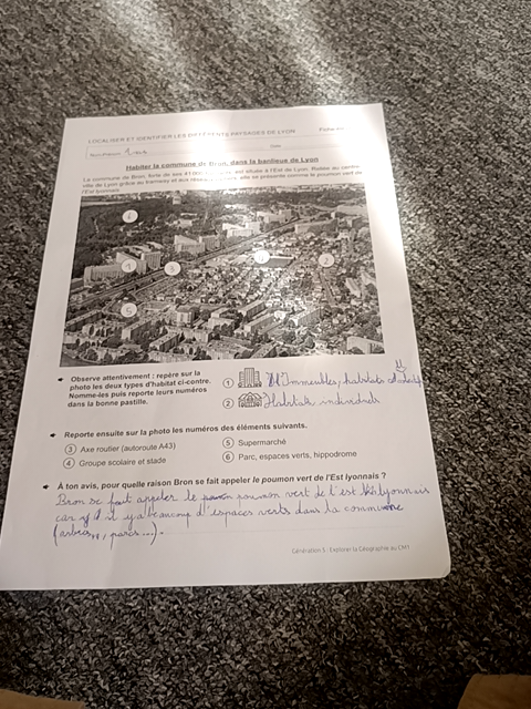 Photo d'un cours de  Étude de la commune de Bron